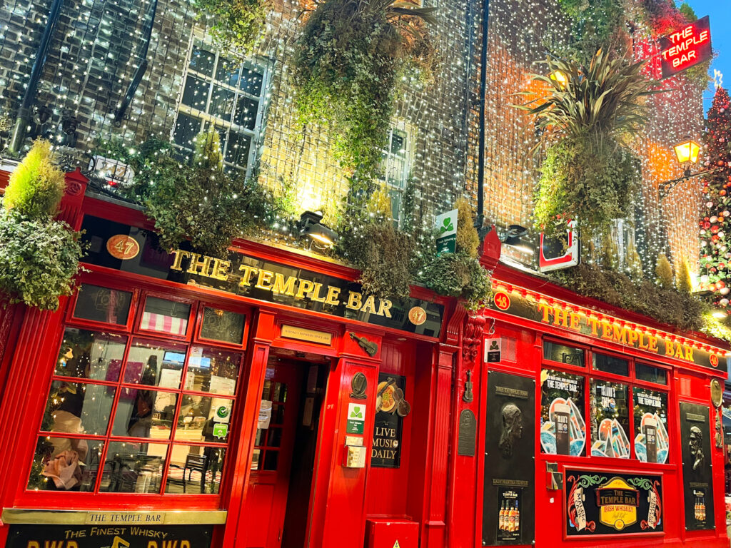 The Temple Bar Pub in Dublin, Ireland